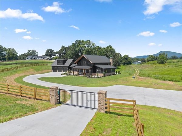 5711 Cleveland Highway , Clermont, GA 30527