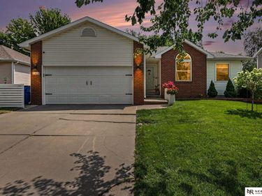 7400 S 16th Street, Lincoln, NE 68512