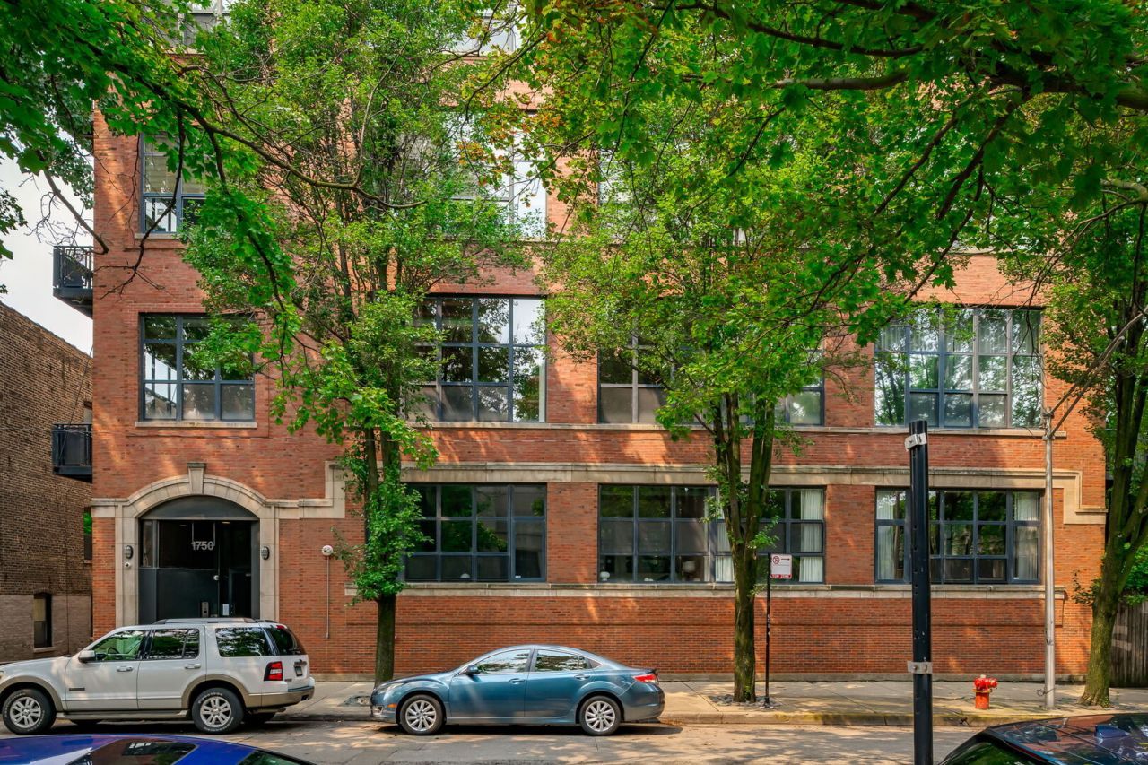 1750 N Wolcott Avenue, Unit 102, Chicago, IL 60622 Main Photo