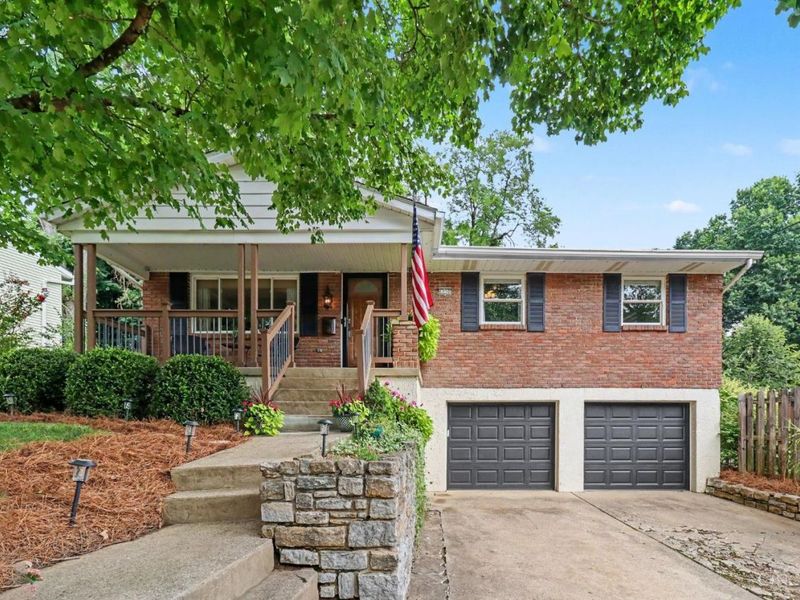 6030 Tridale Court, Cincinnati, OH 45230 Photo 2