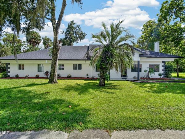 730 W University Avenue, DeLand, FL 32720