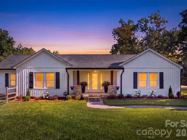 10814 Moores Chapel Road , Charlotte, NC 28214