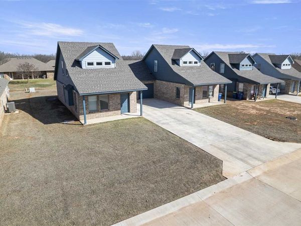 407-409 S Debra Court, Stillwater, OK 74074