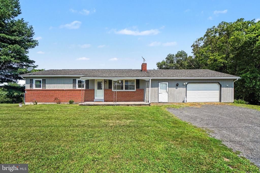 2612 MIDDLE RIDGE ROAD , NEWPORT, PA 17074