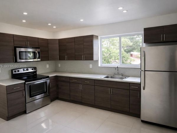 552 NE 61st St , Unit 6, Miami, FL 33137