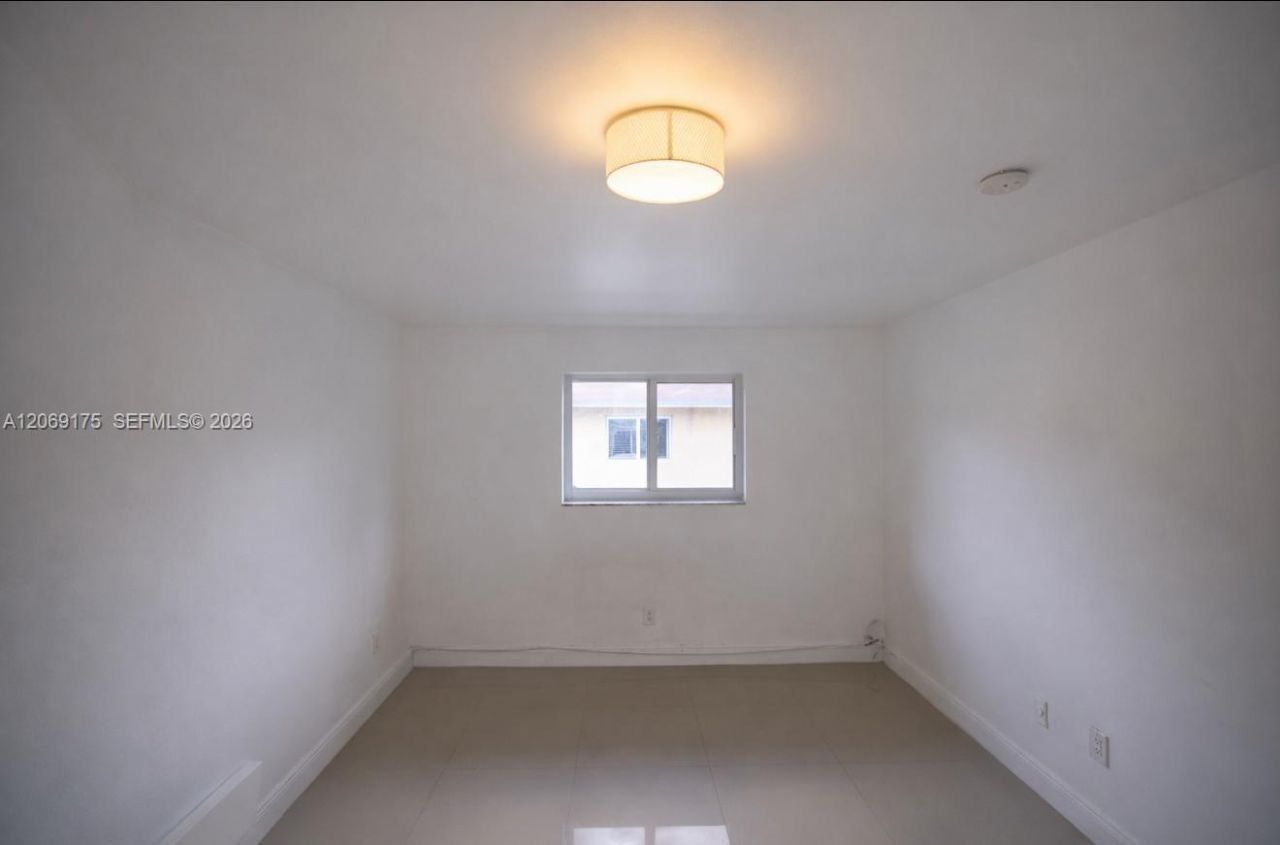 552 NE 61st St, Unit 6, Miami, FL 33137 Photo