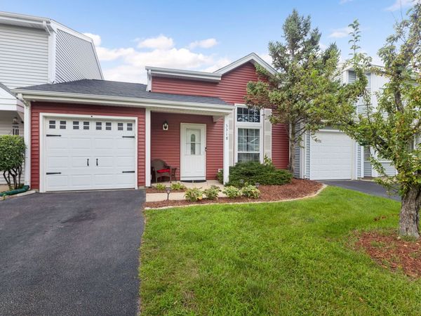3318 Southport Drive , Island Lake, IL 60042