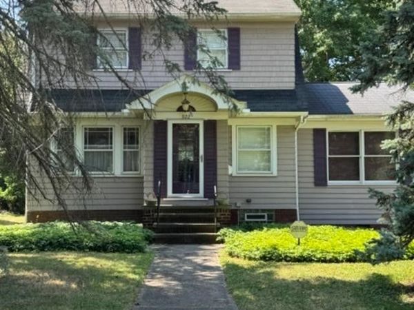 922 Montford Road , Cleveland Heights, OH 44121