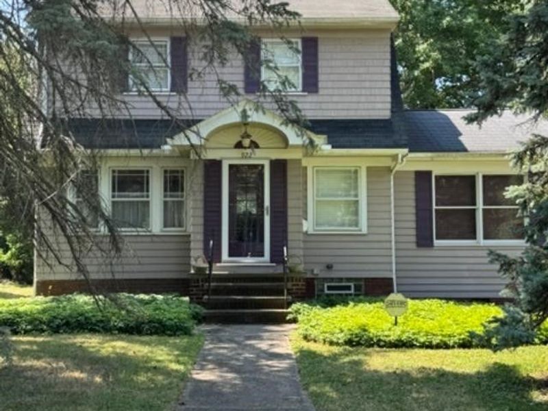 922 Montford Road, Cleveland Heights, OH 44121 Photo 1
