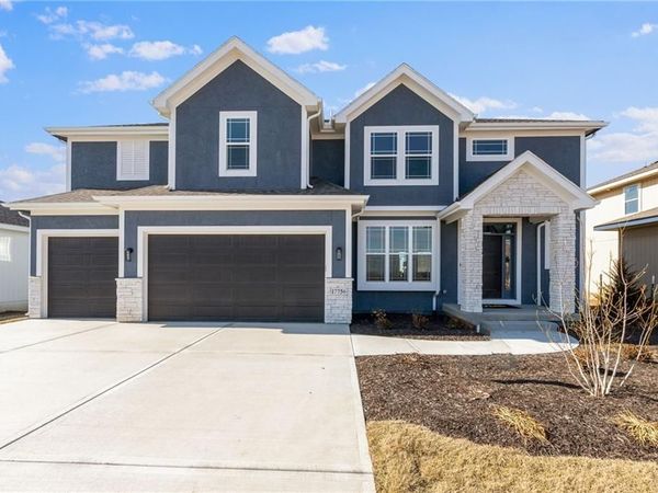 17415 W 164th Terrace, Olathe, KS 66062