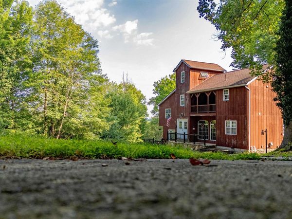 29 Chardonnay Drive, Morgantown, WV 26508