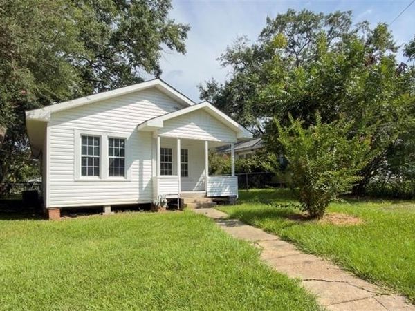 1016 ERION Street, Pineville, LA 71360
