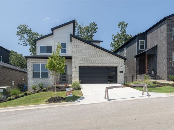 3200 N Sumac Drive , Fayetteville, AR 72703