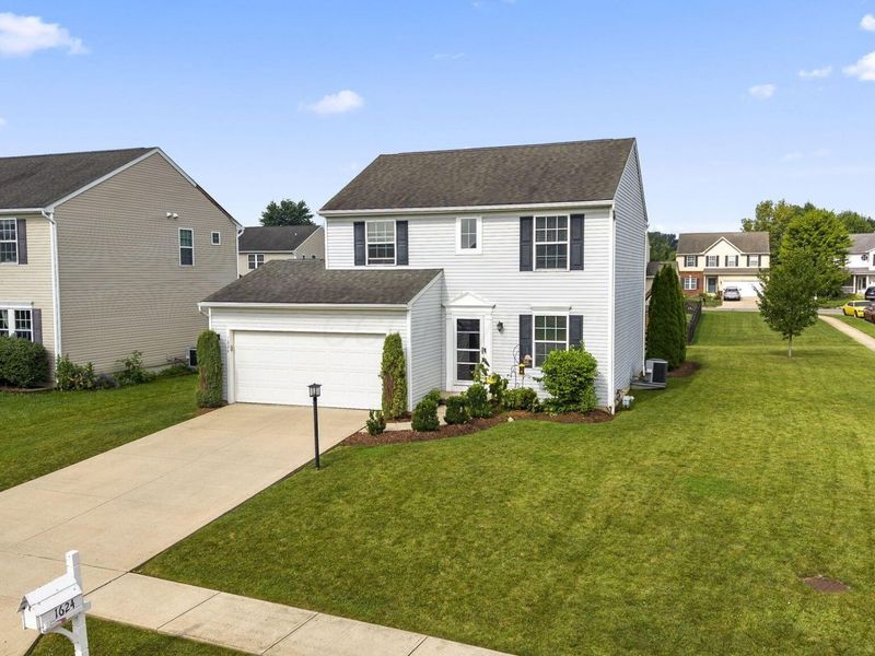 1624 Roscommon Drive, Pataskala, OH 43062 Photo 1
