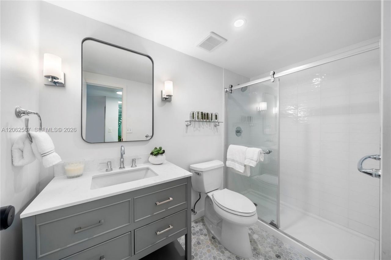 100 Edgewater Dr, Unit 138, Coral Gables, FL 33133 Photo