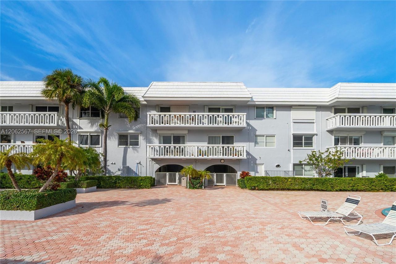 100 Edgewater Dr, Unit 138, Coral Gables, FL 33133 Photo