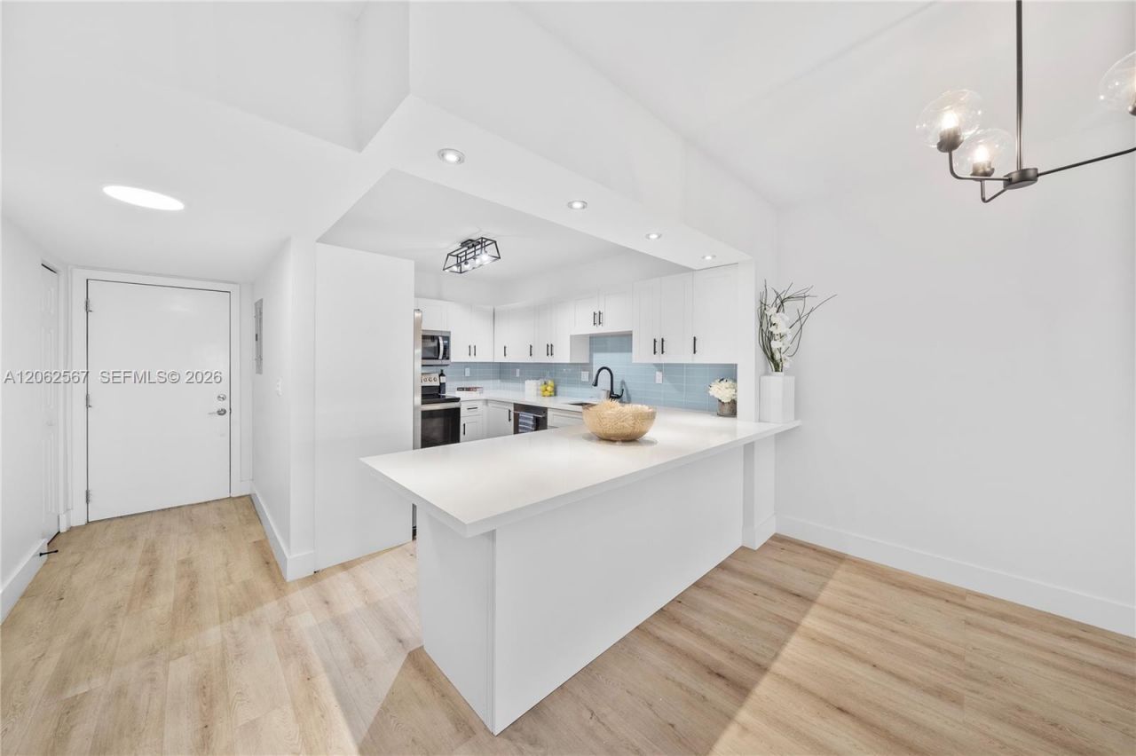 100 Edgewater Dr, Unit 138, Coral Gables, FL 33133 Photo
