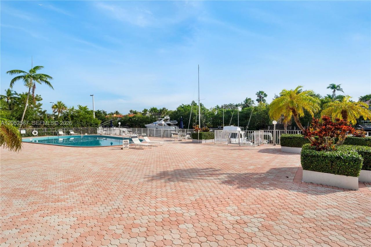 100 Edgewater Dr, Unit 138, Coral Gables, FL 33133 Photo