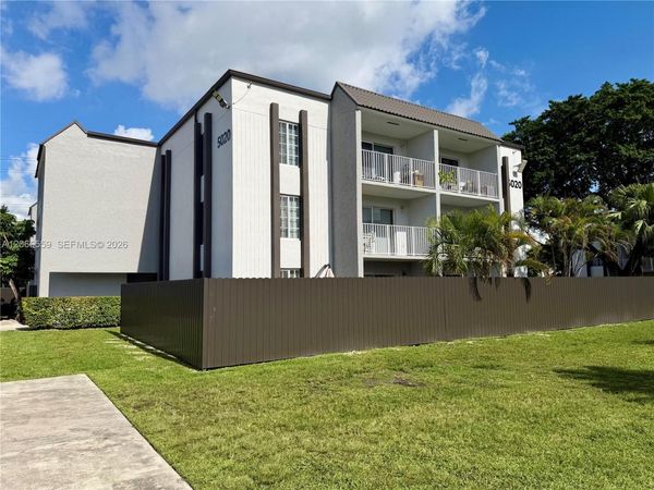 5020 NW 79th Ave , Unit 202, Doral, FL 33166