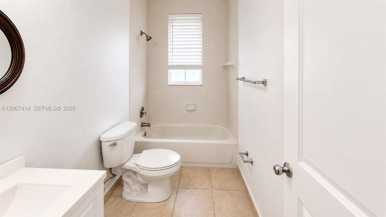 1652 SE 28th St , Unit 200, Homestead, FL 33035 Photo