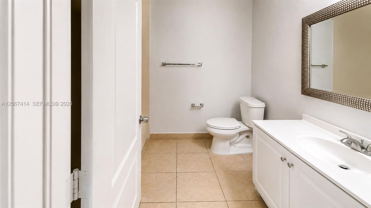 1652 SE 28th St , Unit 200, Homestead, FL 33035 Photo