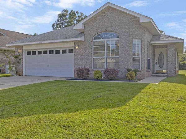 2437 Portobella Pl, Cantonment, FL 32533