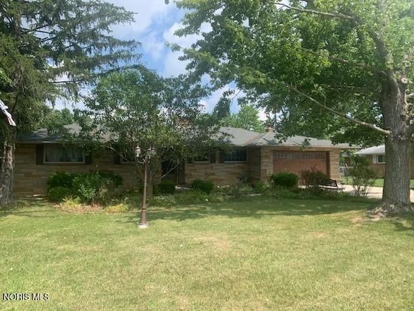 212 Cleveland Avenue , Defiance, OH 43512