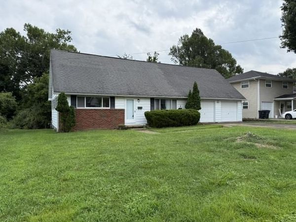 16 Mohawk Trail, Huntington, WV 25705