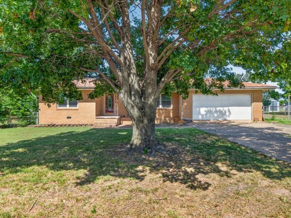 111 S Short Street , Copan, OK 74022