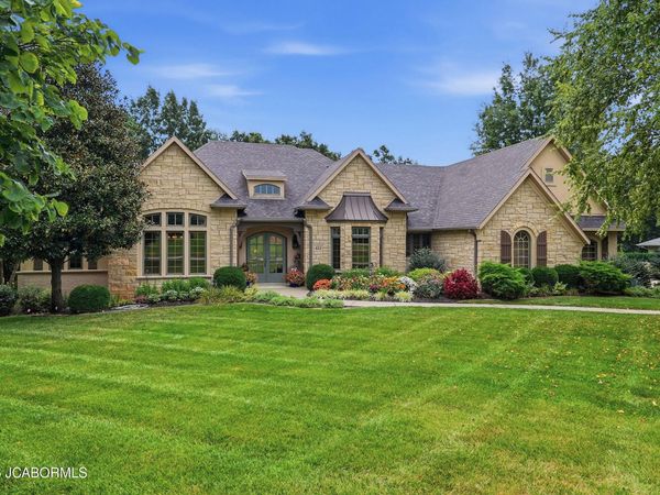 611 S EAGLE TRACE, Jefferson City, MO 65109