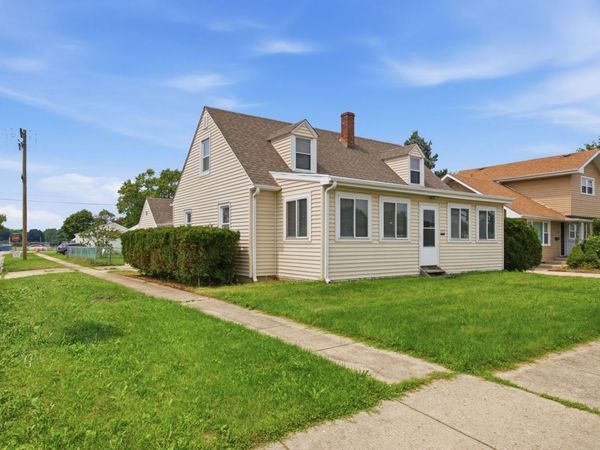 132 S Weston Avenue , Elgin, IL 60123