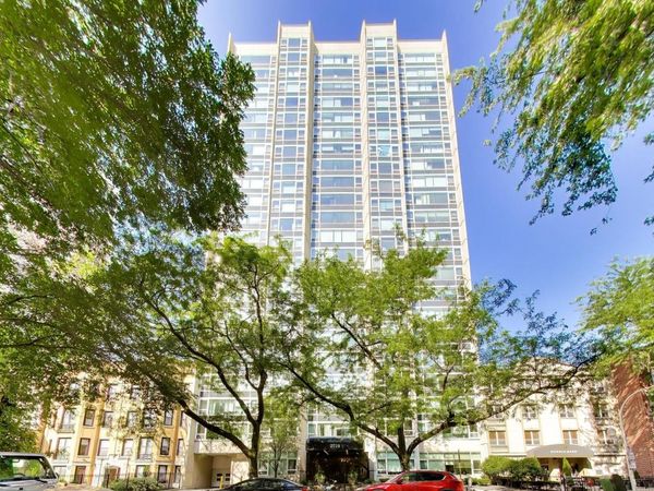 2728 N Hampden Court , Unit 210, Chicago, IL 60614