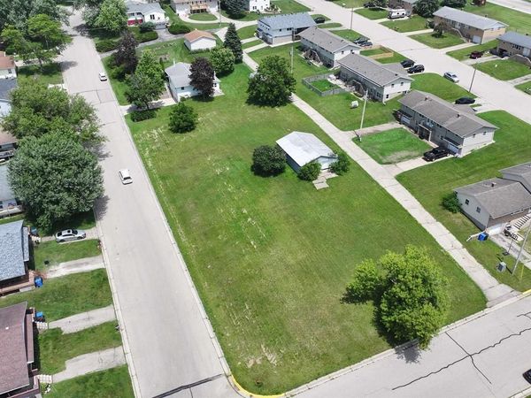 111 Valley Drive, Mount Horeb, WI 53572