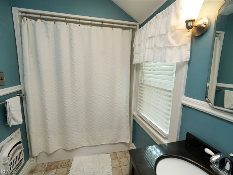 354 Cornell Avenue, Elyria, OH 44035 Photo 14