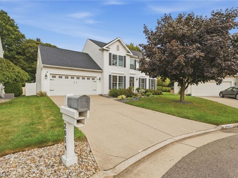 2014 48th Street NE, Canton, OH 44705 Photo 2