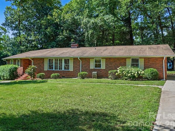 7017 Linda Lake Drive , Charlotte, NC 28215