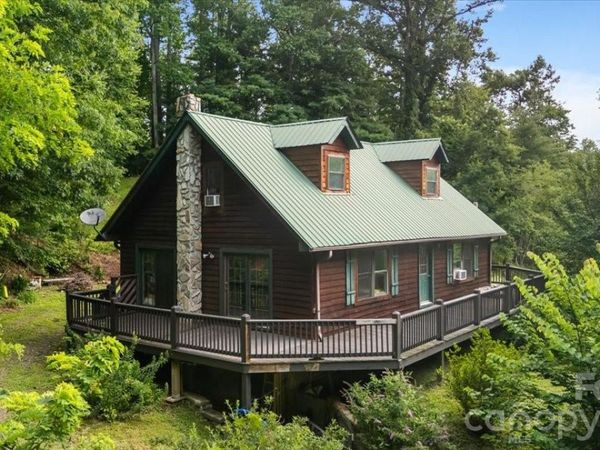 149 Charlie Mac Drive, Burnsville, NC 28714