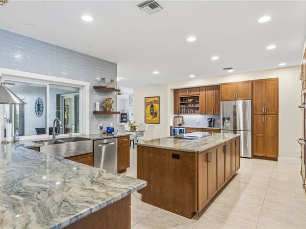 2100 Seminole Shores Lane, Vero Beach, FL 32963