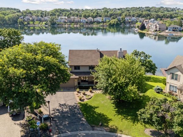 15813 Highview Drive, Apple Valley, MN 55124