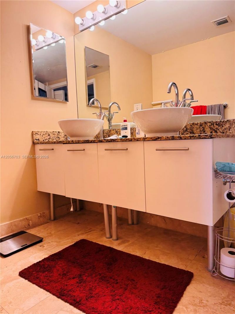 41 SE 5th , Unit 2204, Miami, FL 33131 Photo