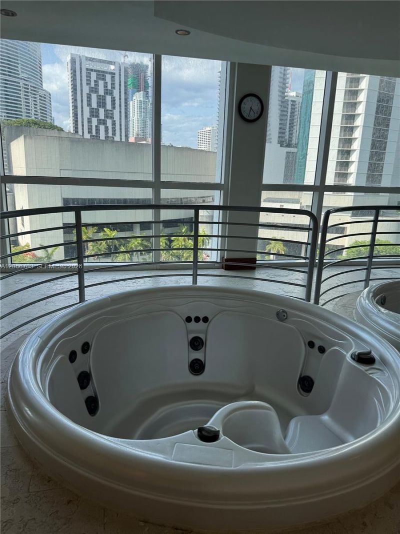 41 SE 5th , Unit 2204, Miami, FL 33131 Photo