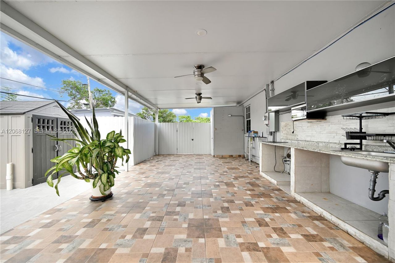 451 E 37st , Hialeah, FL 33013 Photo