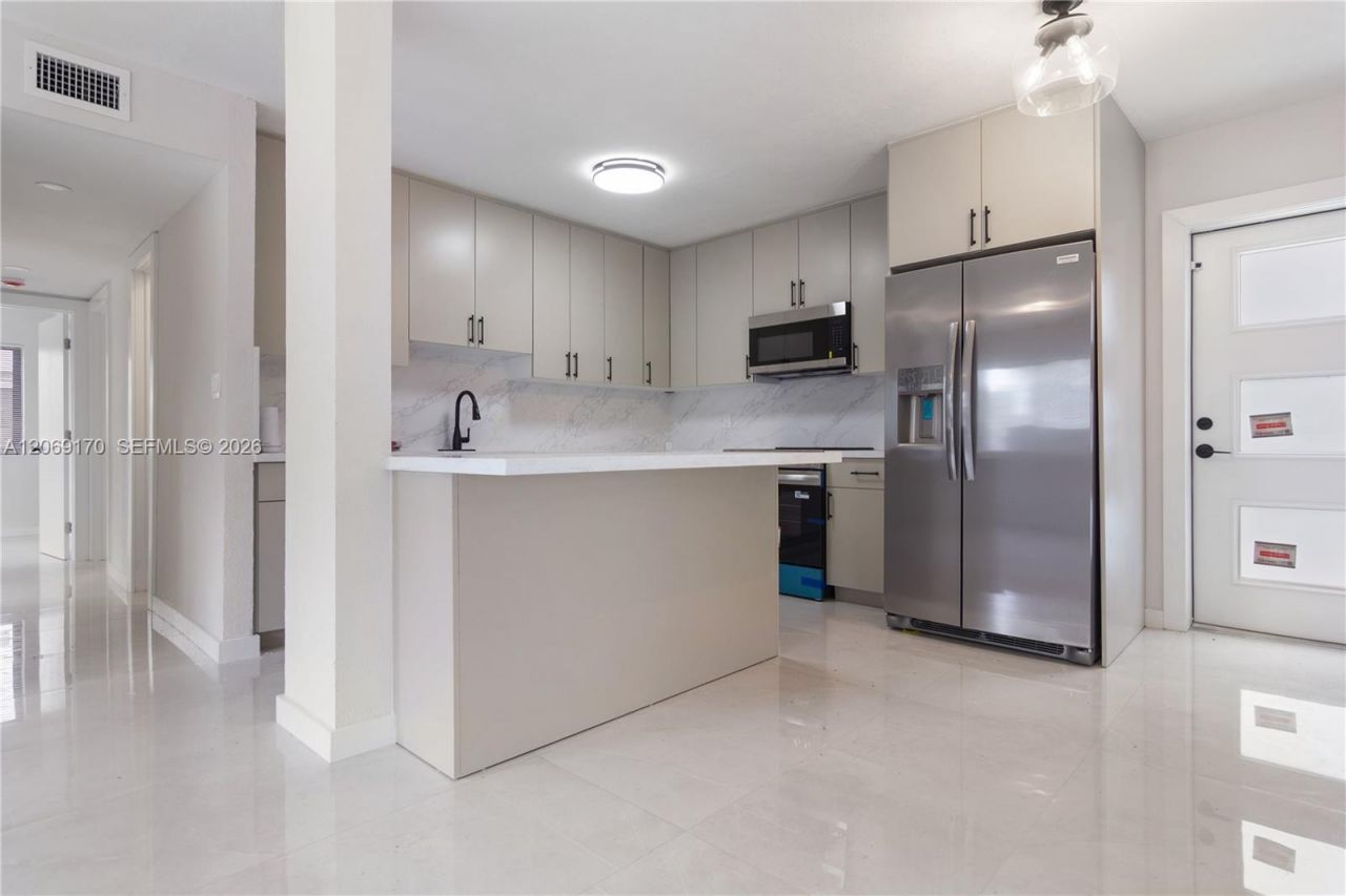 1910 NW 134th St, Miami, FL 33167 Photo