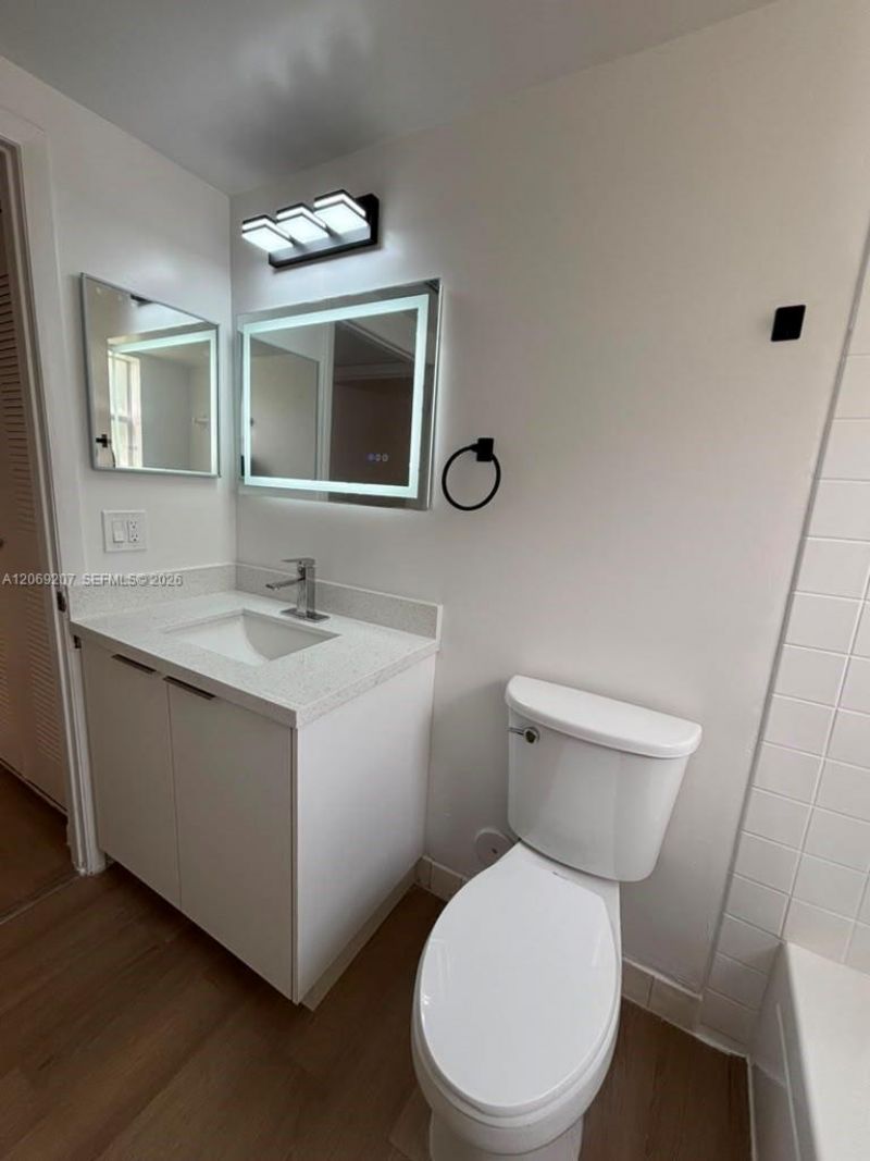 11505 NW 22nd Ave, Unit 102, Miami, FL 33167 Photo