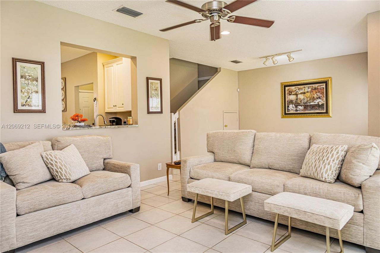 1647 Hawthorne Pl, Wellington, FL 33414 Photo