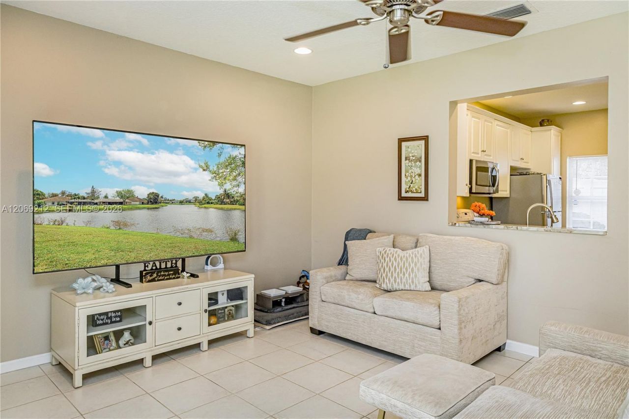 1647 Hawthorne Pl, Wellington, FL 33414 Photo
