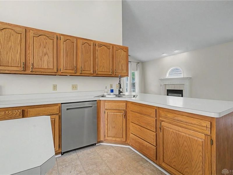 4911 Sir Gregory Way, Middletown, OH 45044 Photo 7