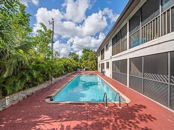 1126 SE 8th ST, CAPE CORAL, FL 33990