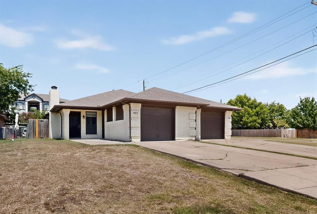 900 Irene Street, Burleson, TX 76028 Main Photo