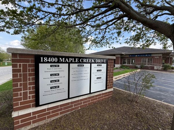 18400 Maple Creek Drive , Tinley Park, IL 60477